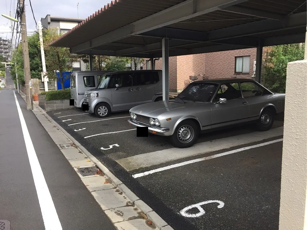 世田谷区岡本３丁目　月極駐車場